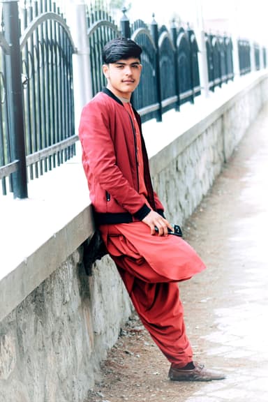 RiseAmir Azizi
