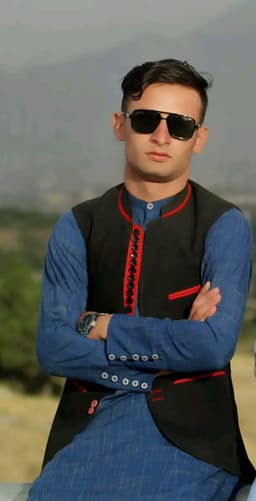 Zeeshan Lawang