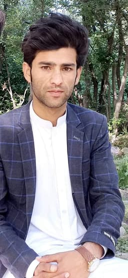 Smile Safi