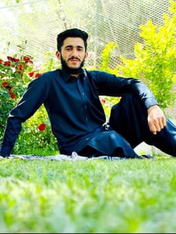 Omar Khostai