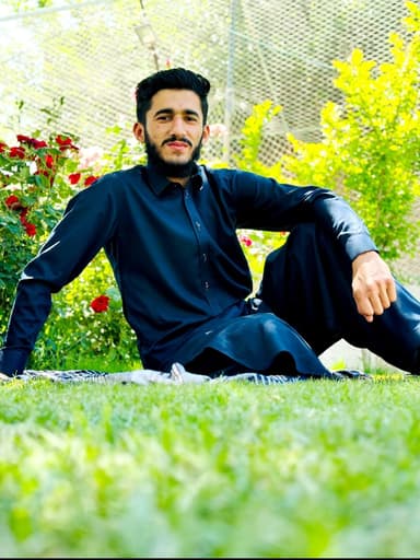 Omar Khostai